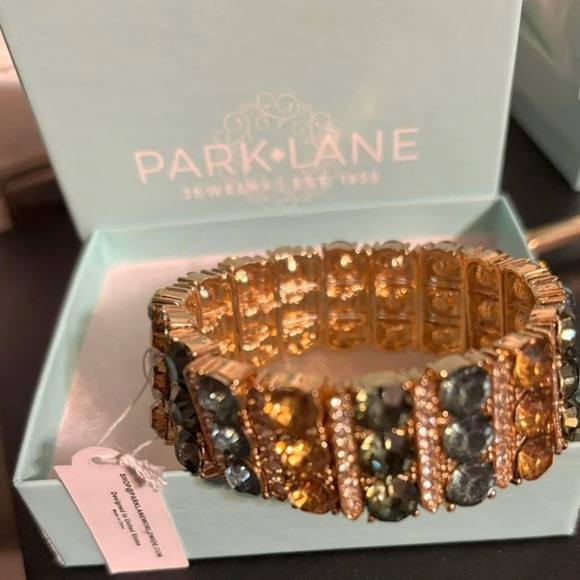 Park Lane Sage Bracelet Antique Gold, Sea Foam & Forest Green, Topaz Crystals - Picture 9 of 12